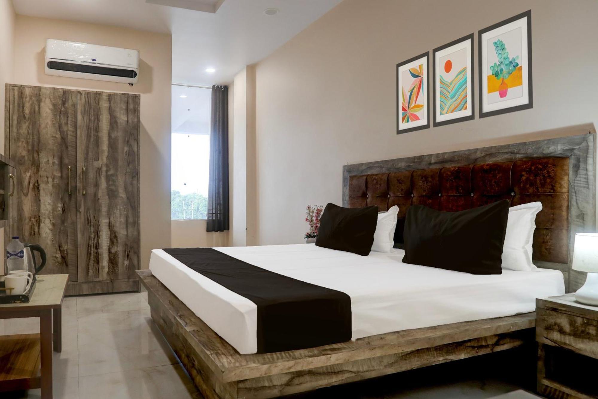 Hotel O Rana Hotel & Restaurant Meerut Eksteriør billede
